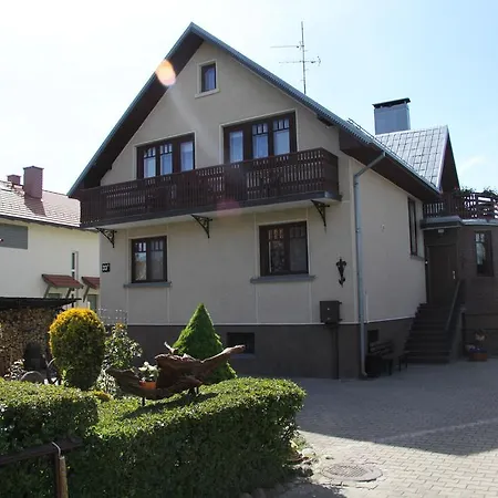 Jurausre Basement With Sauna & Free Parking Apartment